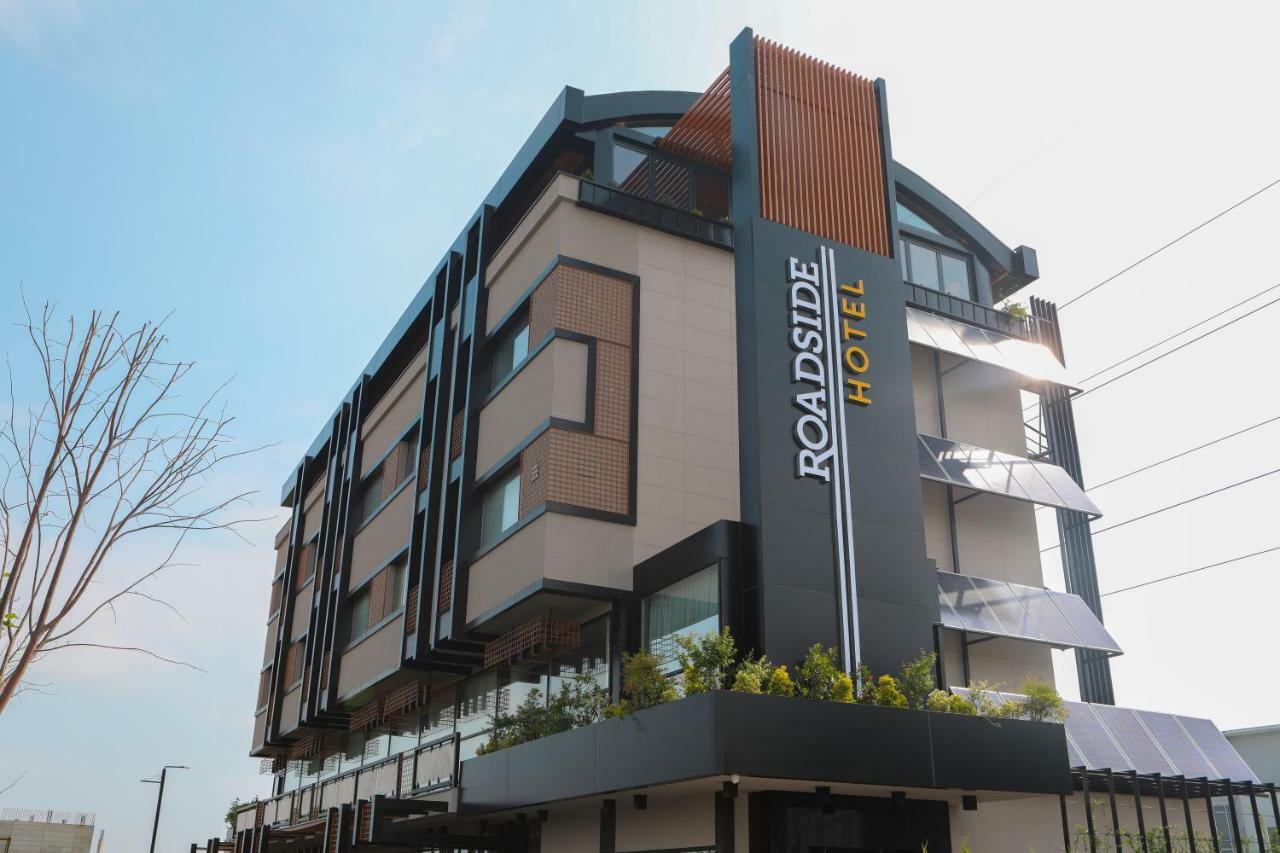 Roadside Hotel Lipjan ภายนอก รูปภาพ